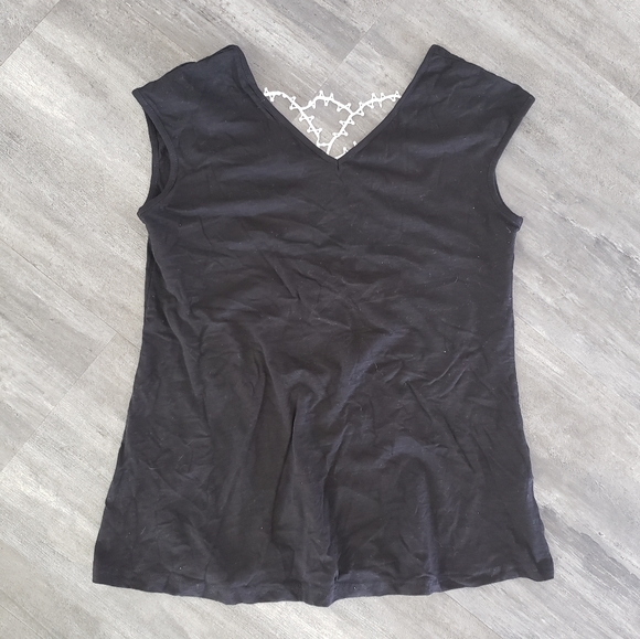 Black White Embroidered YC Tank - Picture 2 of 3